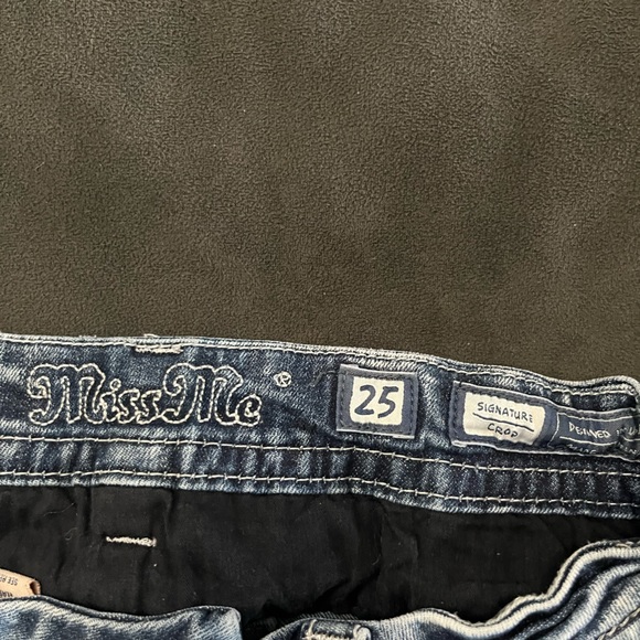 Miss Me crop jeans, size 25 - Picture 4 of 5